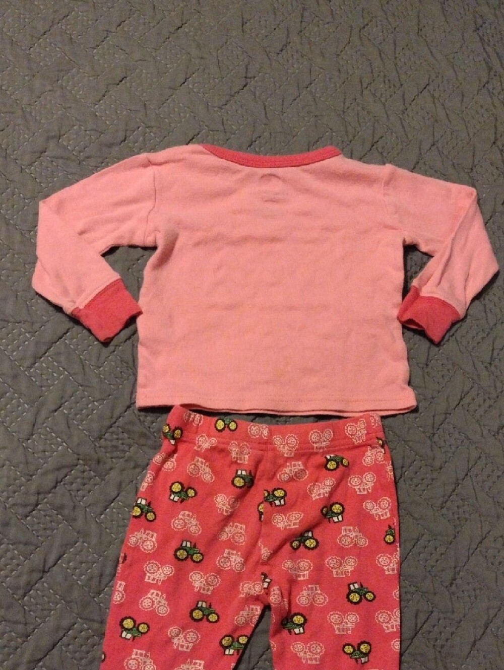 John Deere Pink Tractor 'Eat Sleep Farm' Kids Pajama Set - Picture 8 of 9